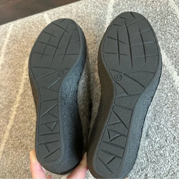 Handmade Gray Felted Wool Ankle Booties - Picture 7 of 7